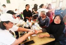 Gelar Bakti Sosial di Pulau Bunaken, Dirut Starry Rampengan : Pentingnya Deteksi Dini Penyakit