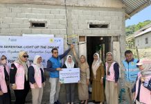 PLN UID Suluttenggo Sambung Listrik Gratis bagi 165 Keluarga di HLN ke-80