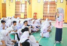 Srikandi PLN UP3 Gorontalo Ajak 200 Siswa SMKN 1 Melek Digital, Dukung Transisi Energi
