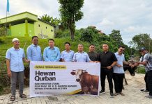 Serahkan Hewan Kurban kepada Takmir Masjid As-Syifa, Dirut Starry Rampengan: Ini Bentuk Kepedulian Sosial dan Kebersamaan