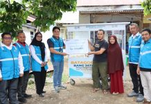 YBM PLN UP3 Kotamobagu Salurkan Bantuan Gerobak Cahaya Demi Dorong Kemandirian UMKM