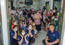 Luwansa Hotel Manado Hibur Anak Pejuang Kanker di RSUP Kandou Jelang Hari Anak Nasional