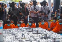Gagalkan Peredaran 2,6 Ton Narkotika Cair, BNN dan Bea Cukai Tangkap Kapal Asing di Karimun